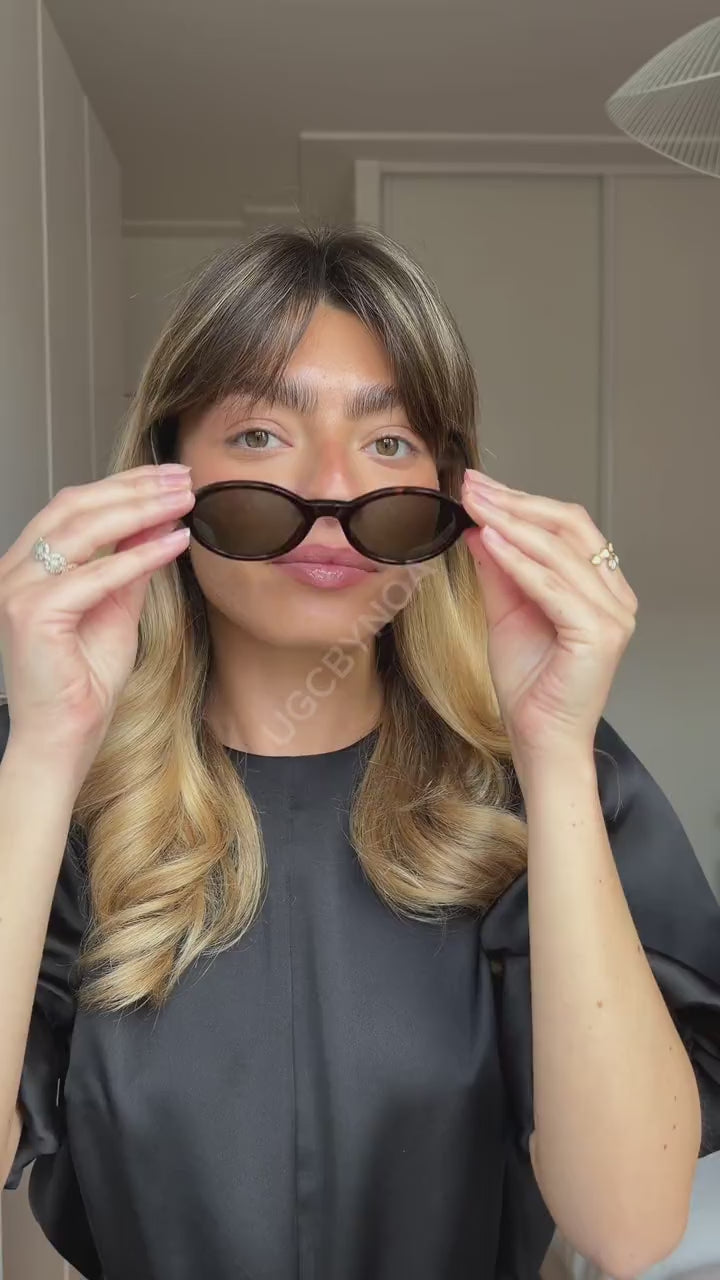 Essayage de lunettes French Optic avec Noa